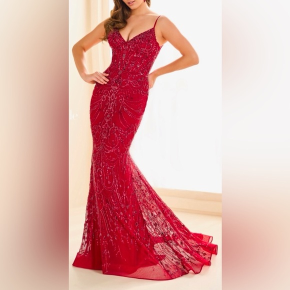 ELLIE WILDE sequined prom dress, v neck, sheath style, fitted, lace up; size 2 - Picture 2 of 6